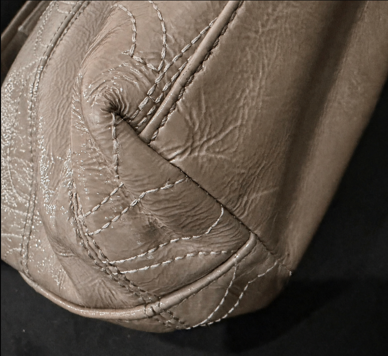 Coach Chelsea Leather Heritage Tote in Parchment/Graphite J1182-F15142